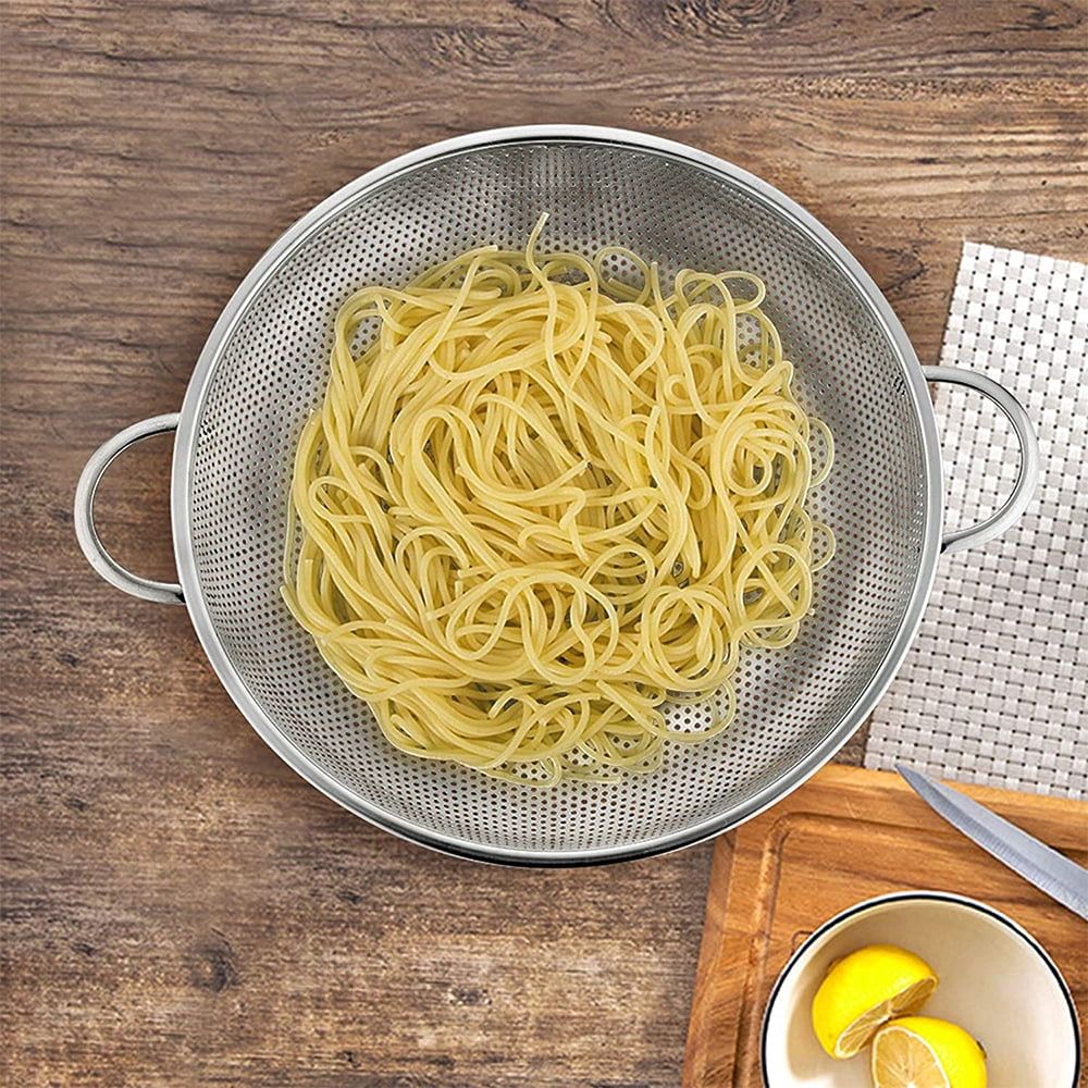 Colander Set of 3, Stainless Steel Micro-Perforated Colanders Strainers for Draining Rinsing Washing, Ideal for Pasta Vegetables Fruits, Heavy Duty & Dishwasher Safe - 1/3/5 Quart
