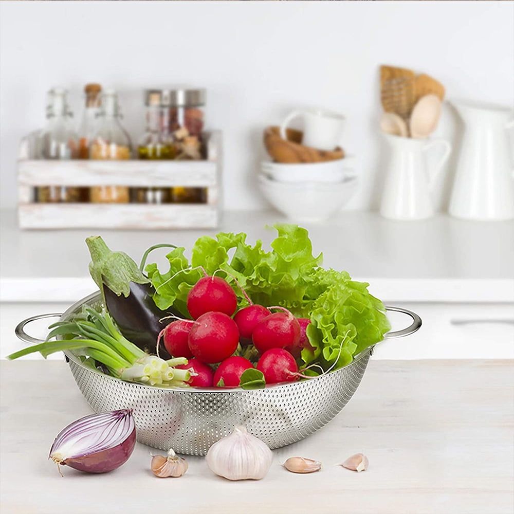 Colander Set of 3, Stainless Steel Micro-Perforated Colanders Strainers for Draining Rinsing Washing, Ideal for Pasta Vegetables Fruits, Heavy Duty & Dishwasher Safe - 1/3/5 Quart