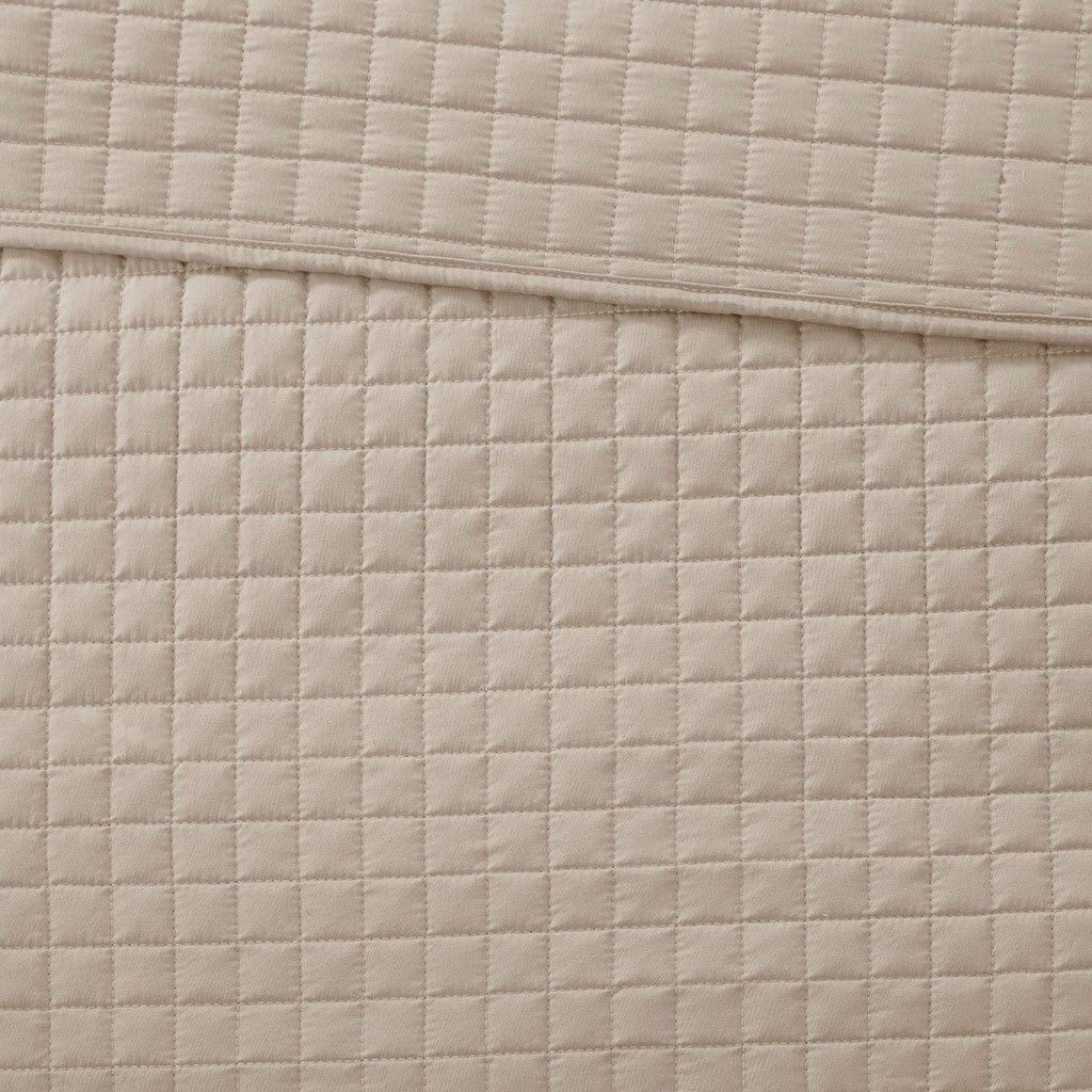 3 Piece Reversible Quilt Set