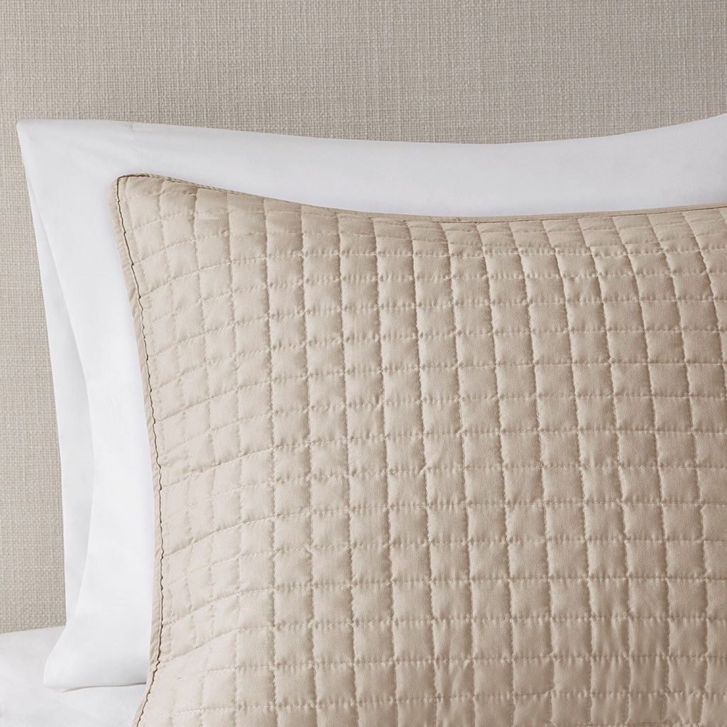3 Piece Reversible Quilt Set