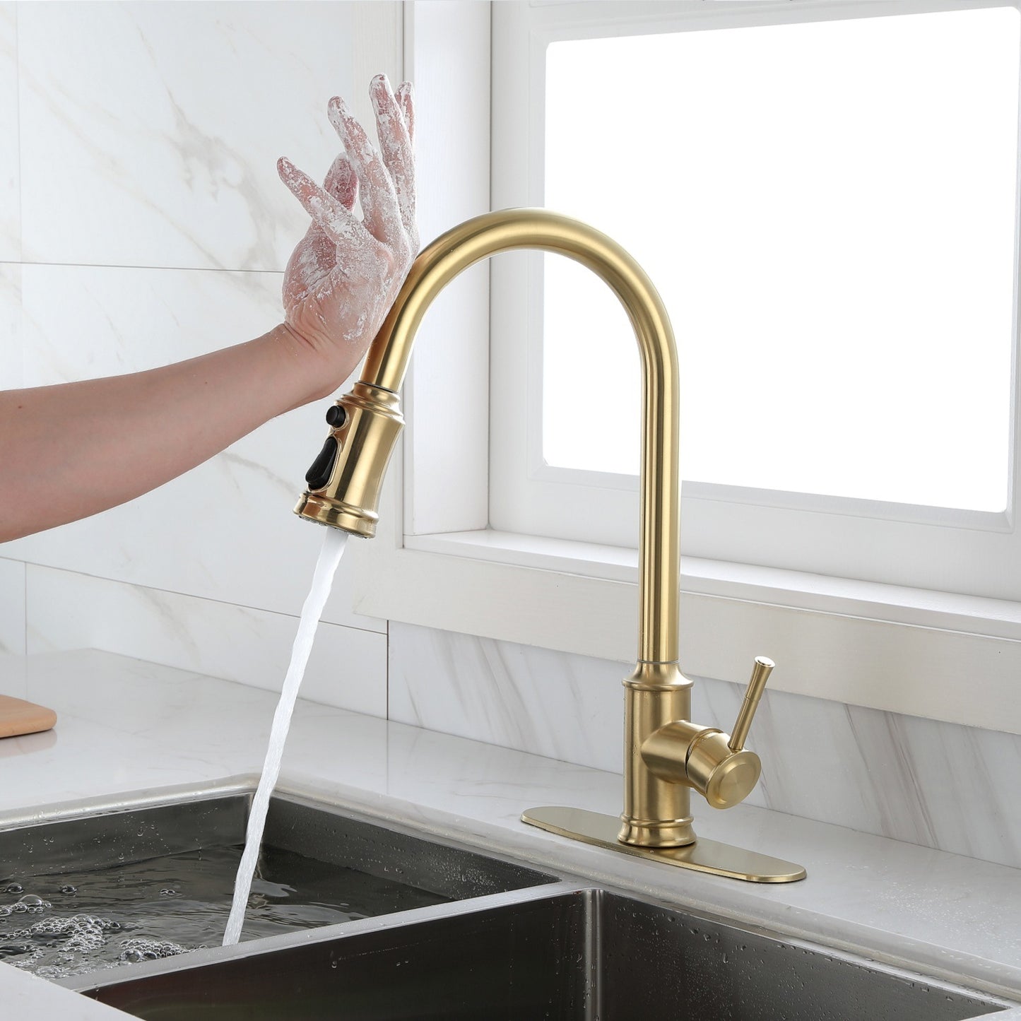Touch Kitchen Faucet with Pull Down Sprayer,Single Handle High Arc  Pull out Kitchen Faucet,Single Level Stainless Steel Kitchen Sink Faucets with Pull down Sprayer