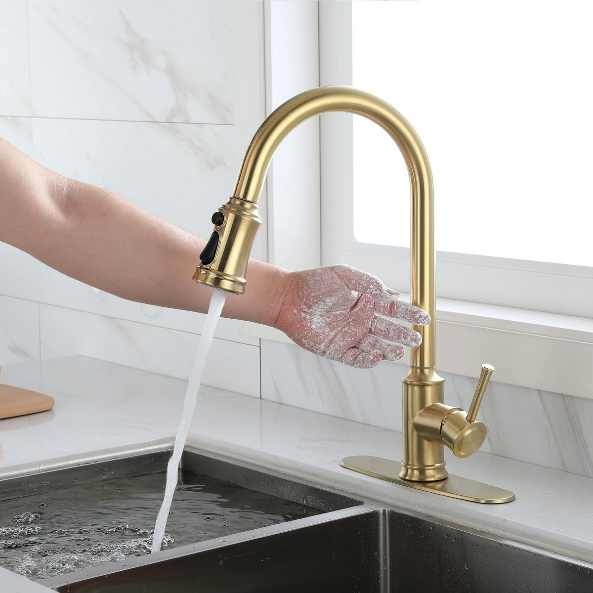 Touch Kitchen Faucet with Pull Down Sprayer,Single Handle High Arc  Pull out Kitchen Faucet,Single Level Stainless Steel Kitchen Sink Faucets with Pull down Sprayer