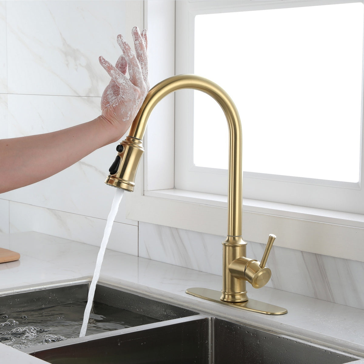 Touch Kitchen Faucet with Pull Down Sprayer,Single Handle High Arc  Pull out Kitchen Faucet,Single Level Stainless Steel Kitchen Sink Faucets with Pull down Sprayer