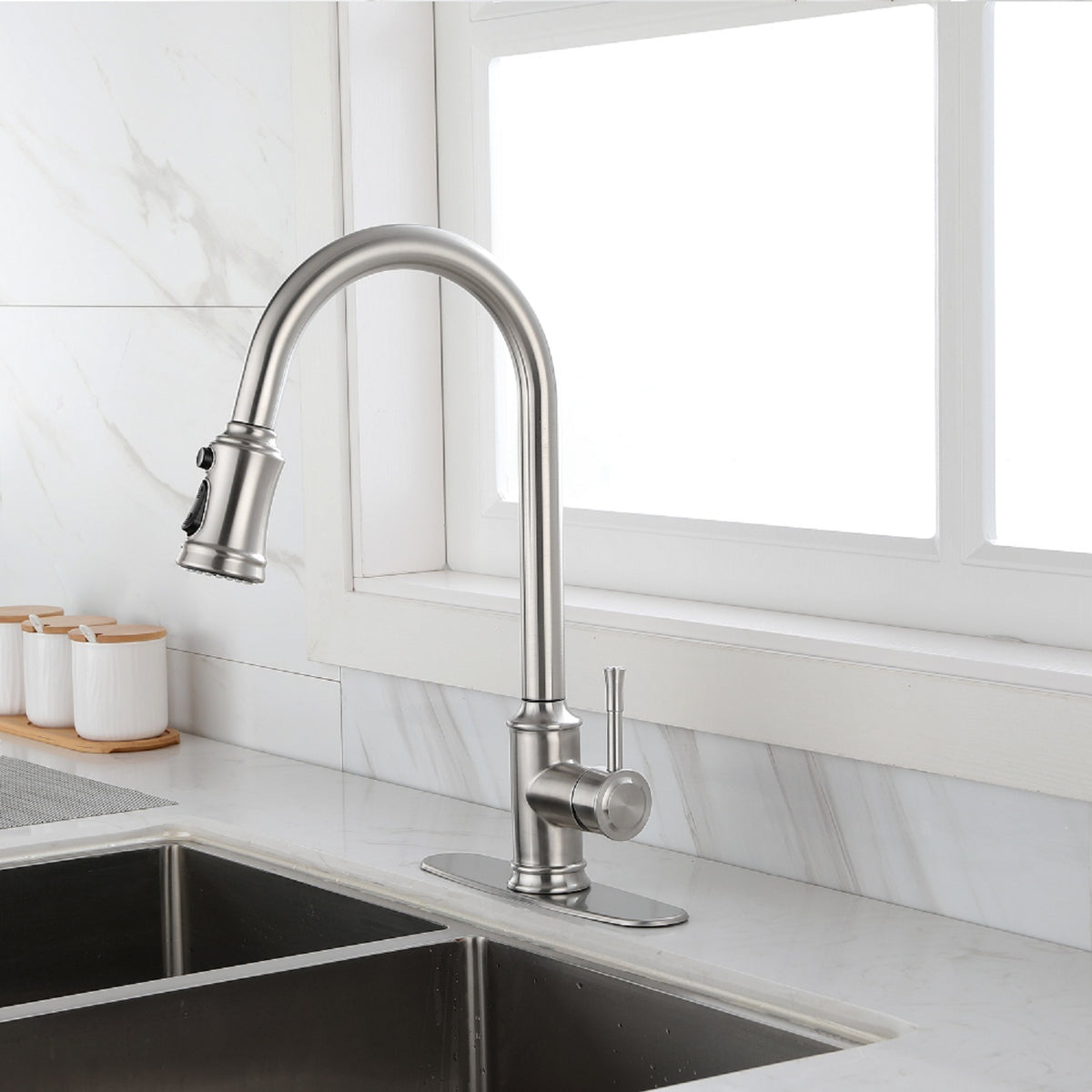 Touch Kitchen Faucet with Pull Down Sprayer,Single Handle High Arc  Pull out Kitchen Faucet,Single Level Stainless Steel Kitchen Sink Faucets with Pull down Sprayer