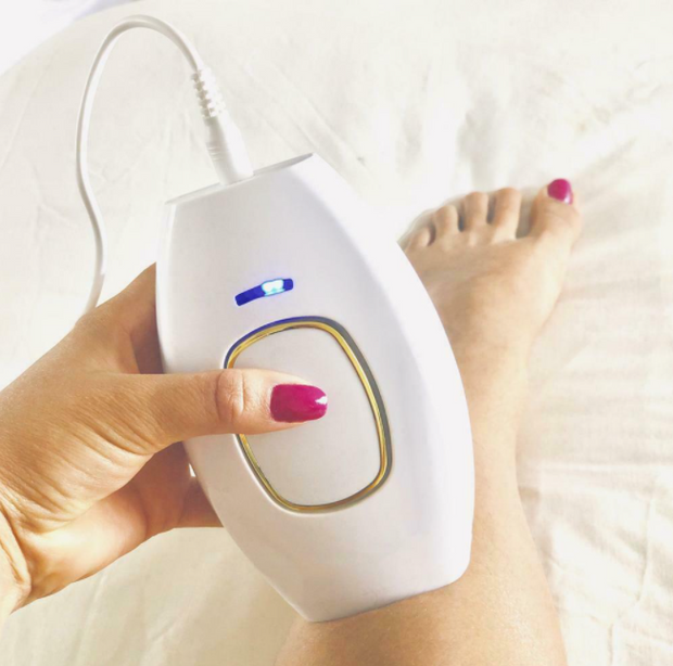 Portable Home Laser Hair Removal System - 300,000 Flash Capacity Gives You a Full Body Treatment